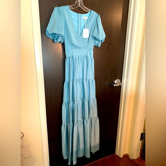 Brand New With Tags Stellah Tiered Maxi Dress Size Medium - Picture 1 of 6